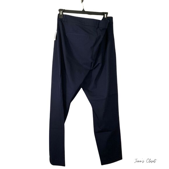 NWT Old Navy Pixie Pants, in Navy, size 22 - Picture 2 of 6